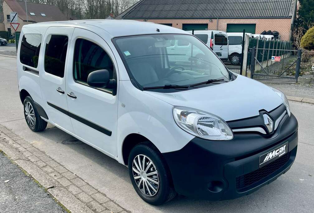 Renault 1.5 Blue dCi , 40.000 km, long chassis , garantie