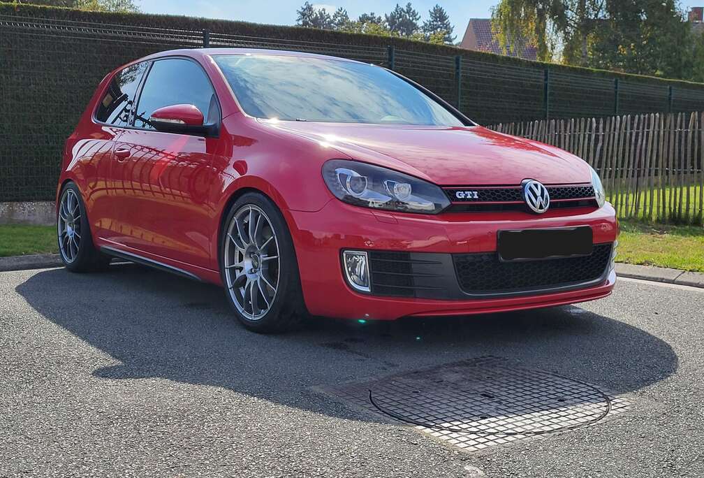Volkswagen Golf 2.0 TSI