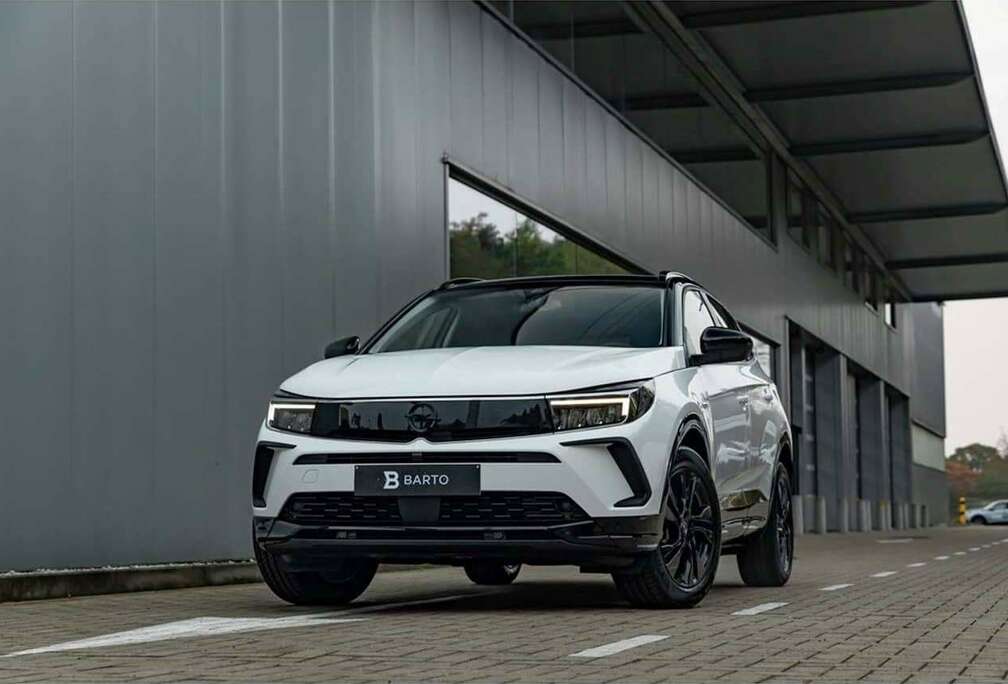 Opel GS  Automaat 130pk  Zetelverw.  Camera  Dod...