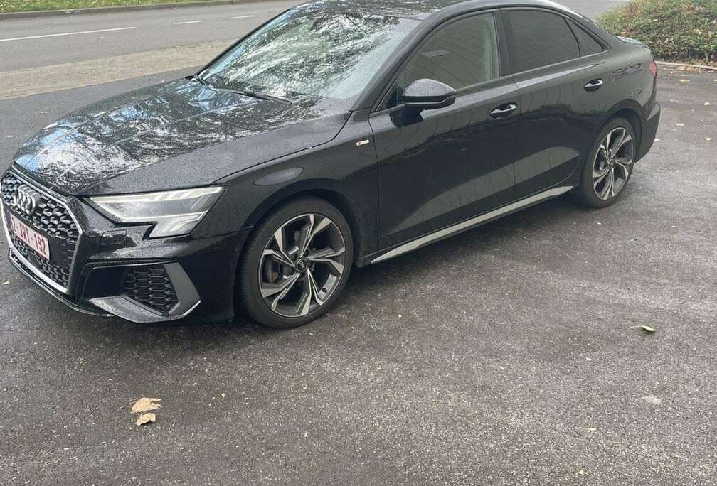Audi Sportback 30 TDi S line tronic