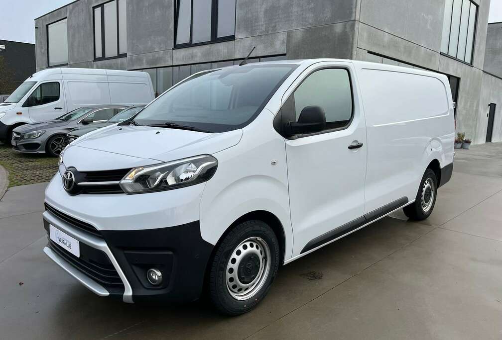 Toyota 2023 L3 XL/17.300€+BTW/Camera/Navi/Garantie