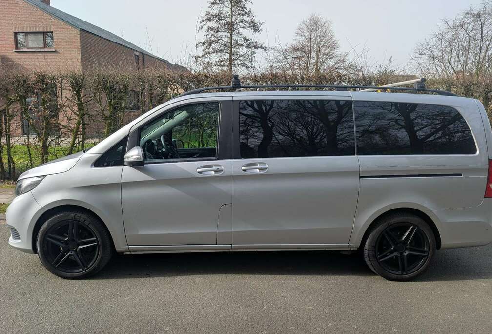 Mercedes-Benz lichte vracht , dubbele cabine