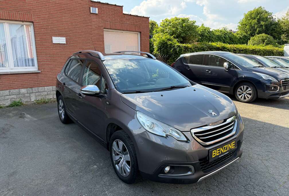 Peugeot 2008 1.2i Style Navi / Cruise / Garantie