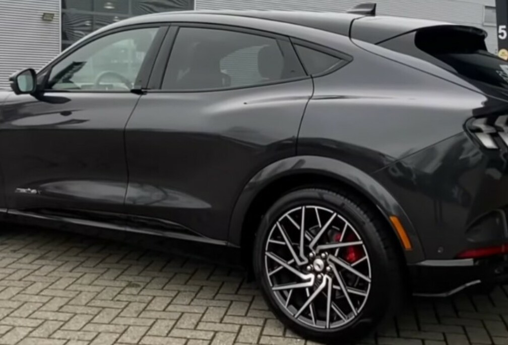 MUSTANG MACH-E GT PERFORMANCE