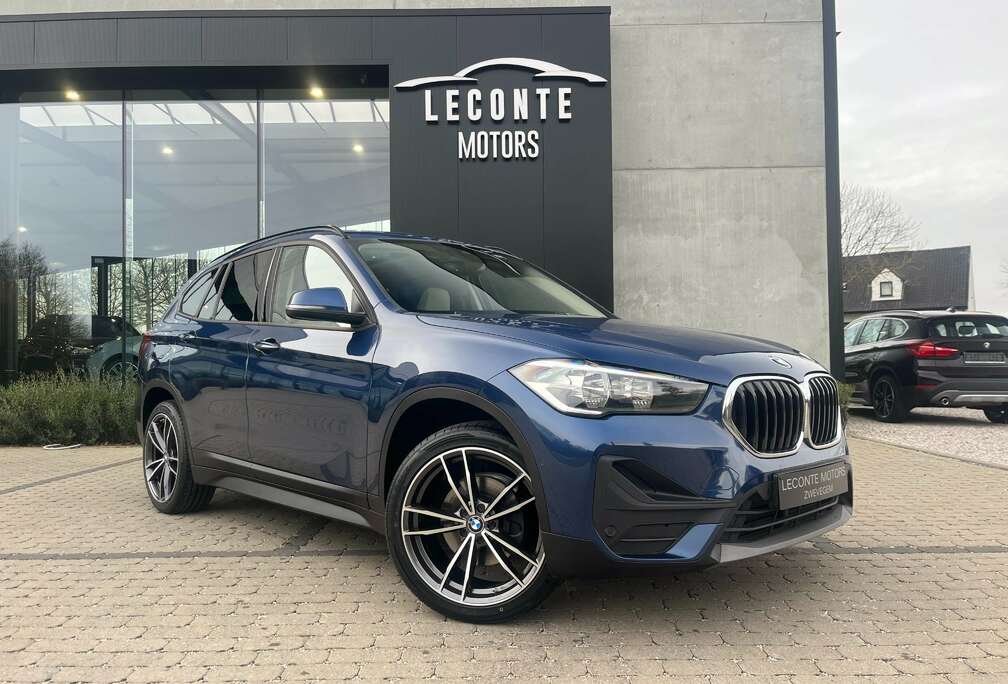 BMW X1 sDrive18iA Panodak/Leder/Carplay/Camera/Sfeerv