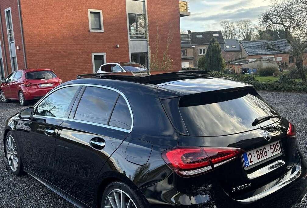 Mercedes-Benz A 200 d AMG Line