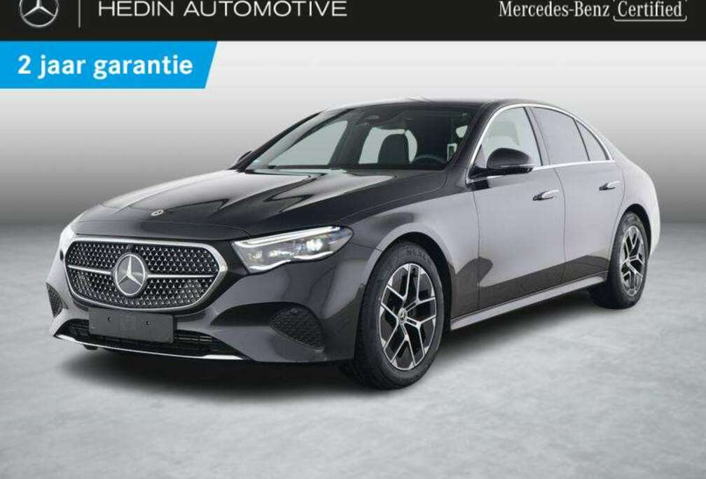 Mercedes-Benz Berline Luxury Line Distronic  Dodehoekassistent