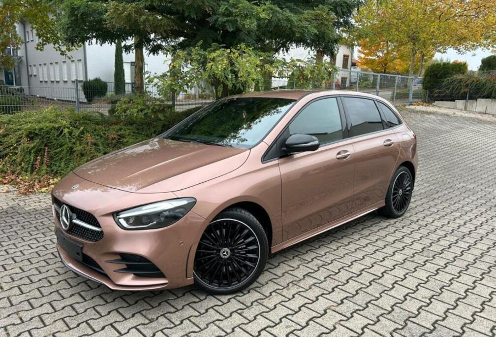 Mercedes-Benz B 250e AMG Plug-In Essence 15 000km 