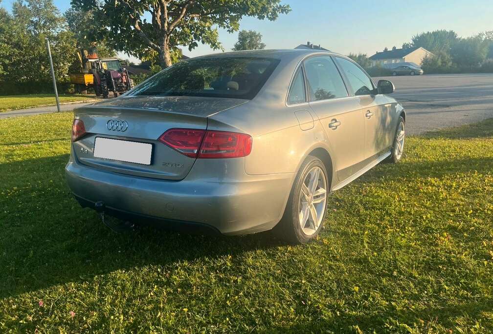 Audi A4 Année 2008 argenté 5portes