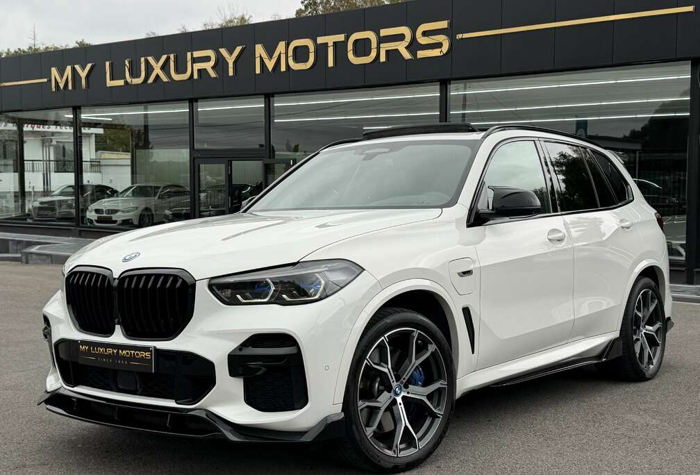 BMW 3.0 X-Drive45e Pack M Aerodynamic Black Pack Kit Maxton Feux Lazer Head-up Panoramic Sky-loung Pneumatic Soft Close