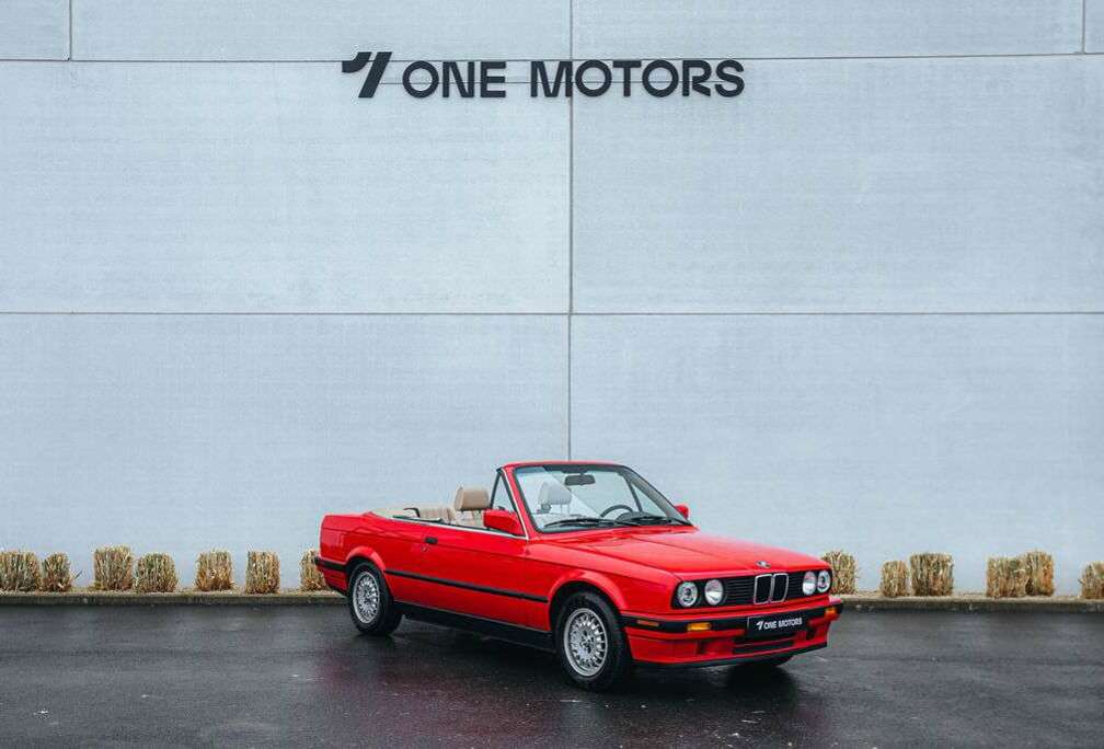 BMW iS Cabriolet E30