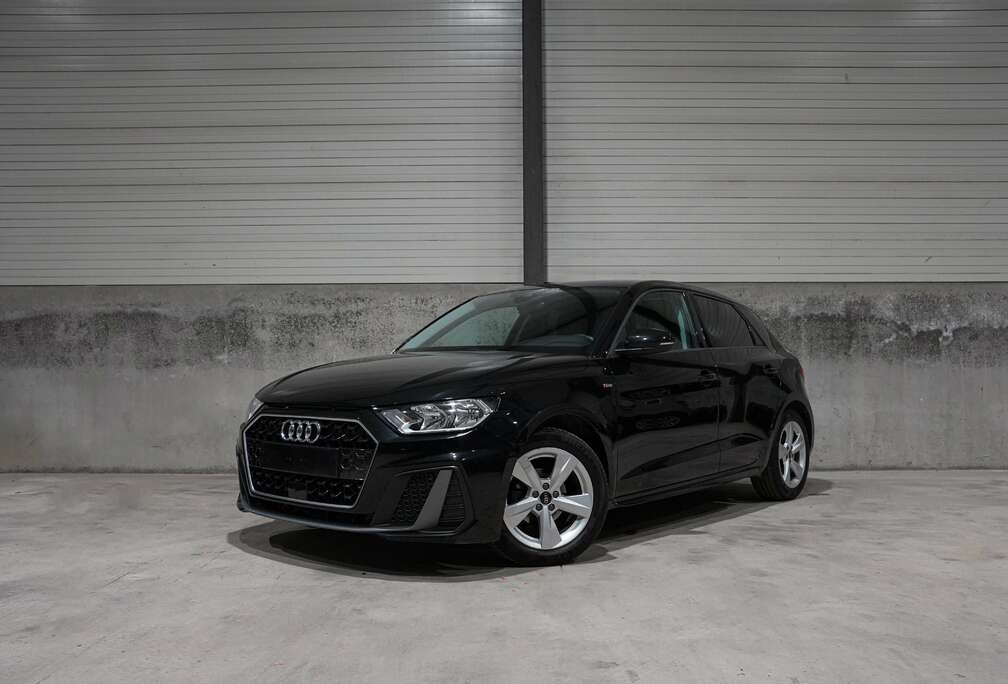 Audi  S-LINE  CARPLAY  FULL BLACK  TVA