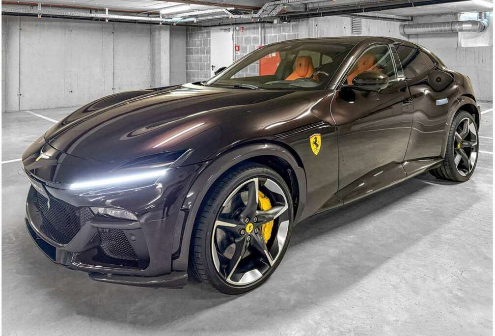 Ferrari PUROSANGUE V12 /CARBON/NERO PUROSANGUE/PRIVAT