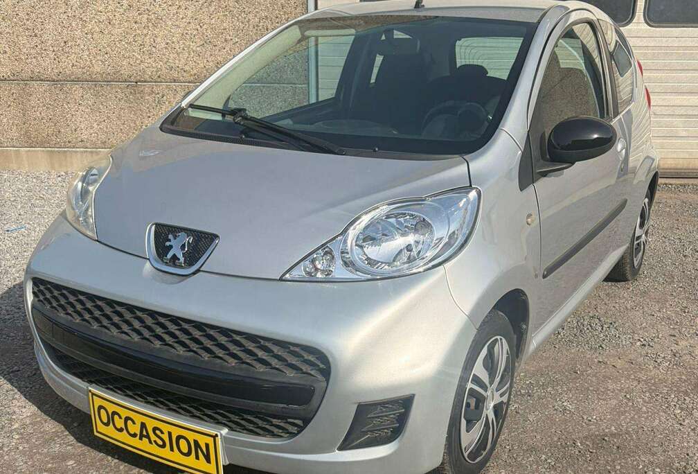 Peugeot 107 1.0i
