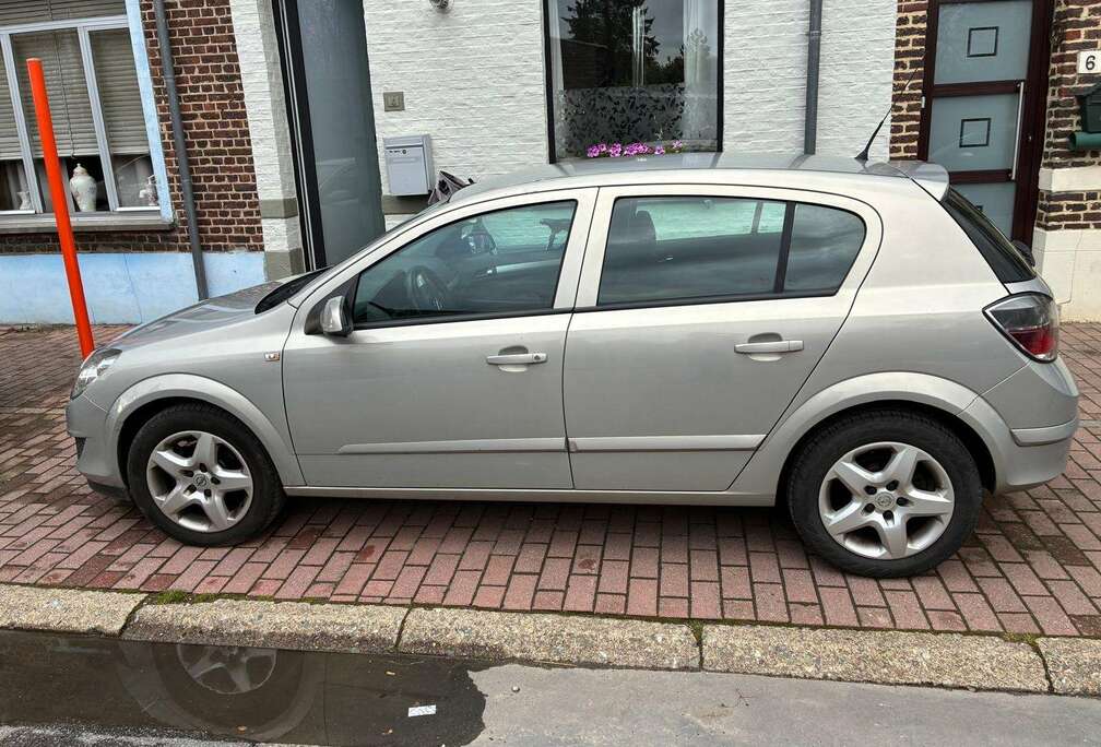 Opel Astra SW 1.6i Cosmo