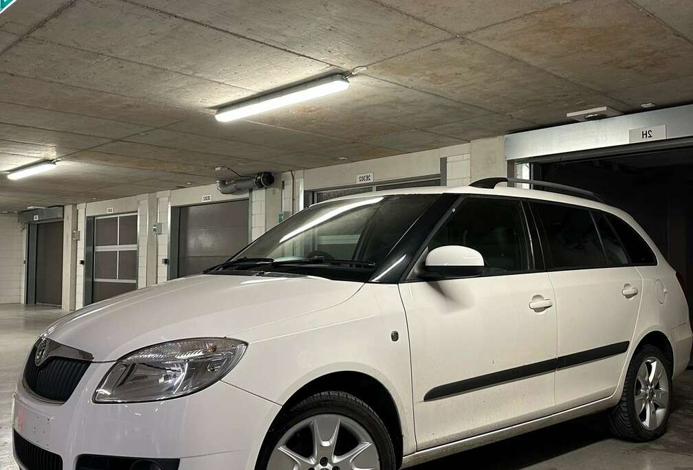 Skoda 1.9 TDI PD DPF Combi Sport