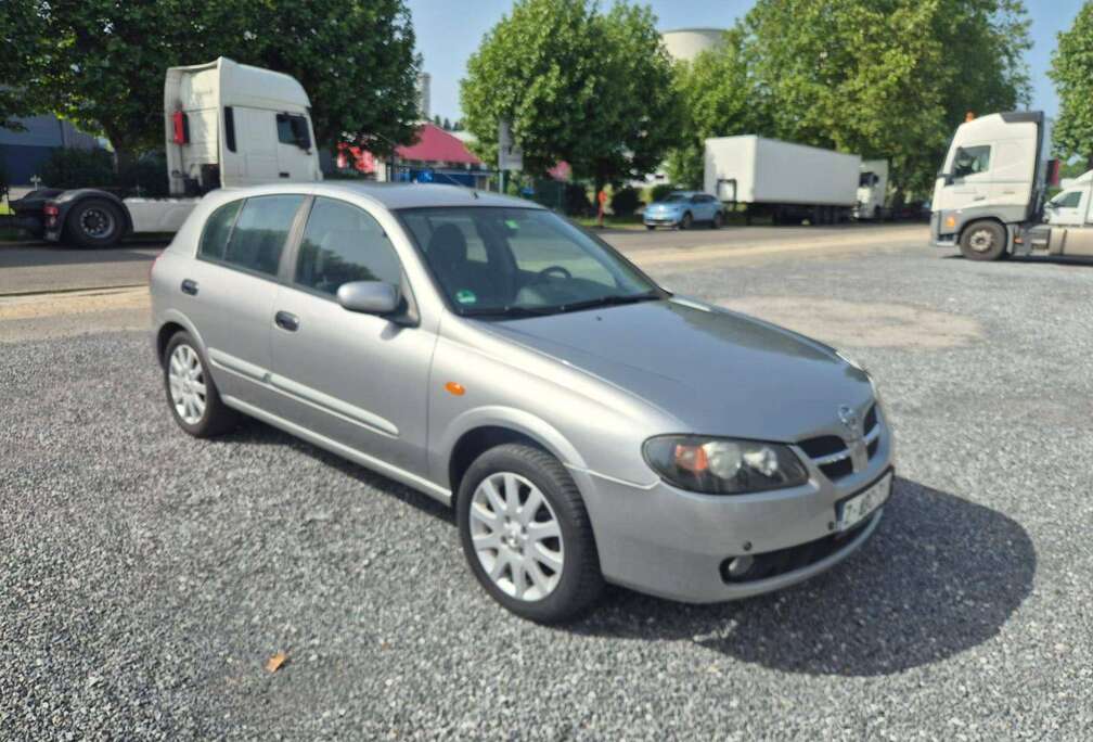 Nissan 1.5i - Airco - Parkingssensoren + Keuring - Garantie - 108.000 km