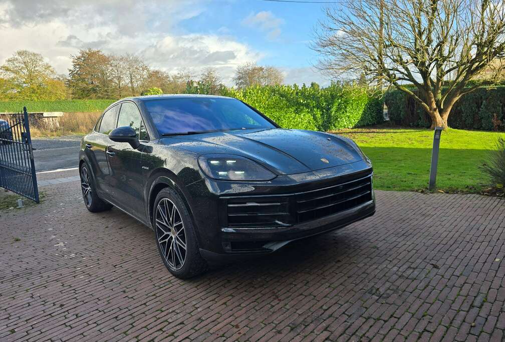 Porsche Cayenne Coupé E-Hybrid 3.0 Turbo V6 (346 kW)
