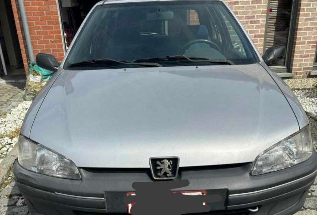 Peugeot 1.0i