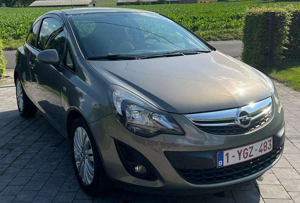 Opel Corsa essence sport édition jante 16\