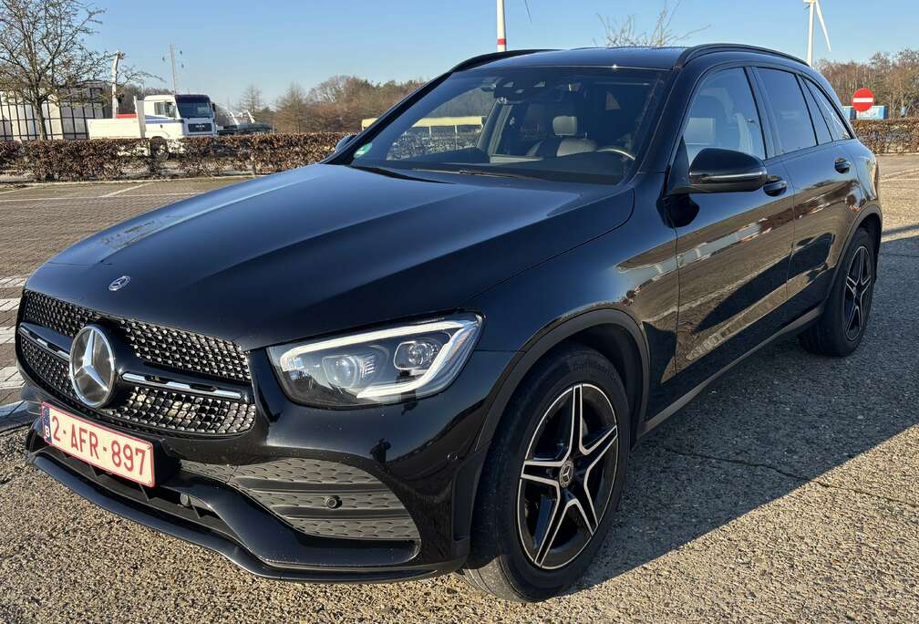 Mercedes-Benz 4Matic 9G-TRONIC AMG Line