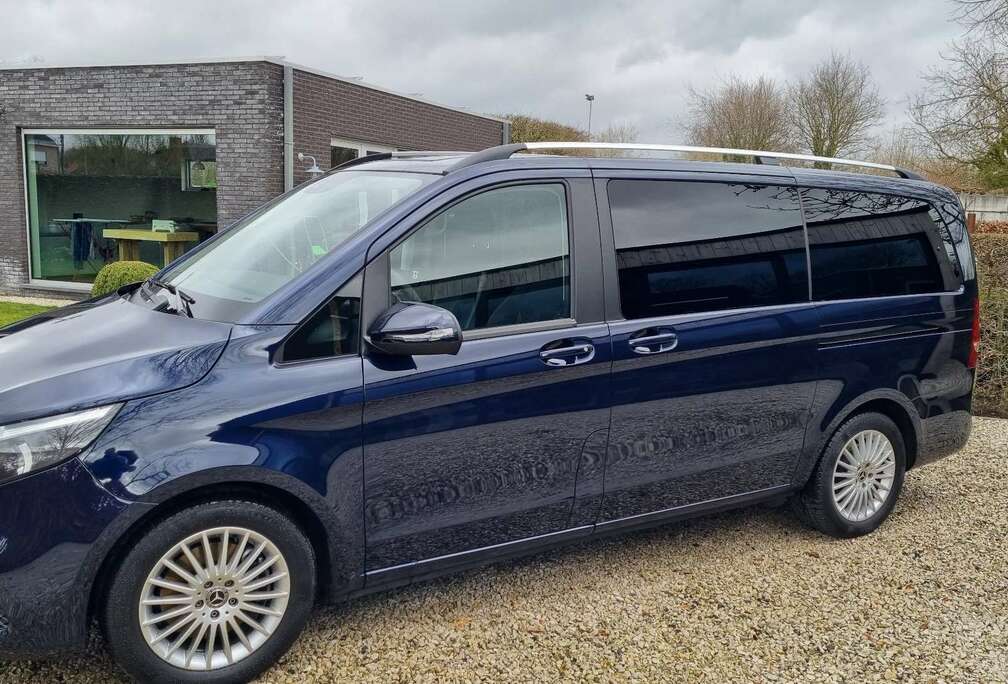 Mercedes-Benz L2. 8 zitplaatsen