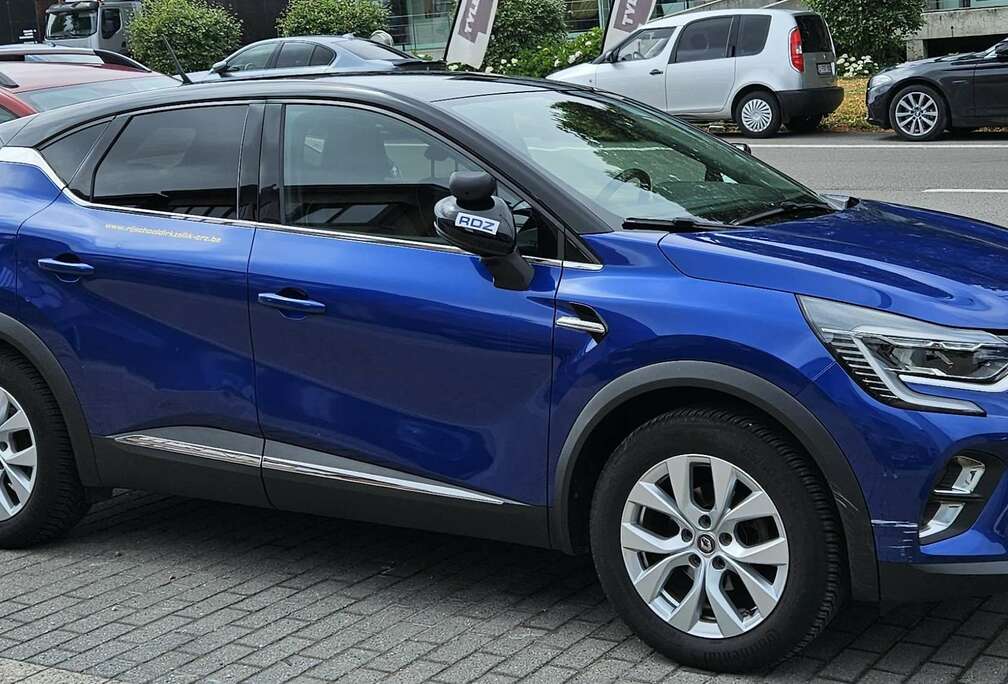 Renault Captur TCe 100 EXPERIENCE