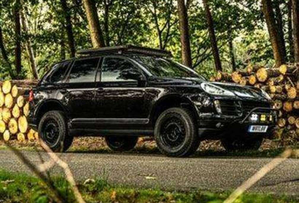 Porsche Well maintained Cayenne build for the side roads
