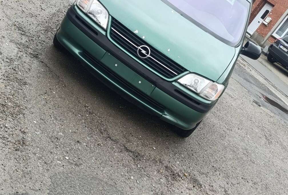 Opel 2.2 16V GLS