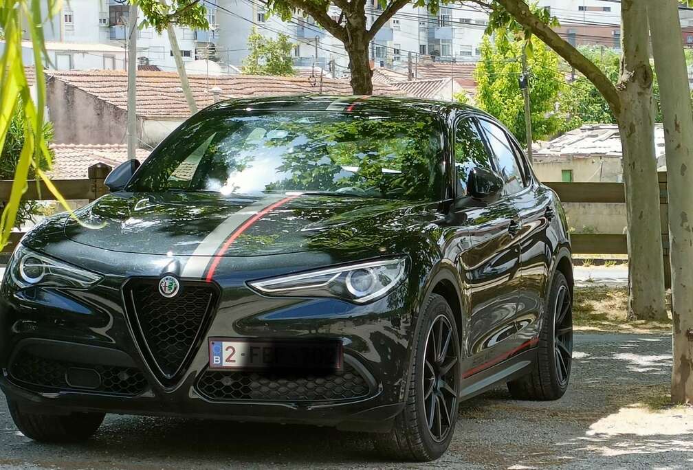 Alfa Romeo 2.2 160 ch AT8 Super