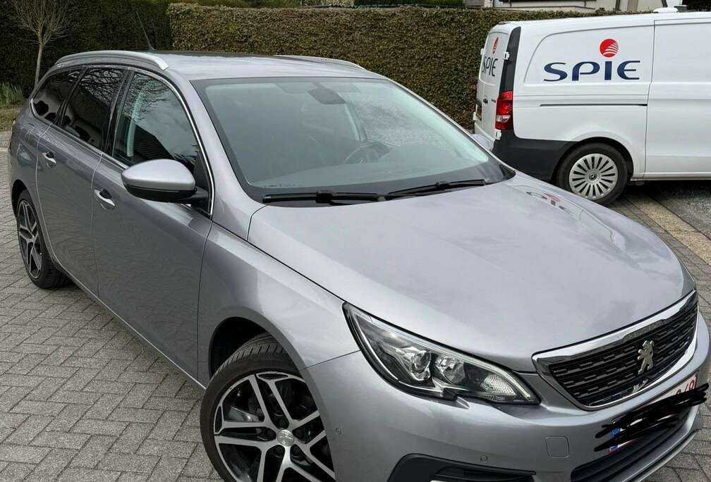 Peugeot SW PureTech 130 Stop & Start Allure