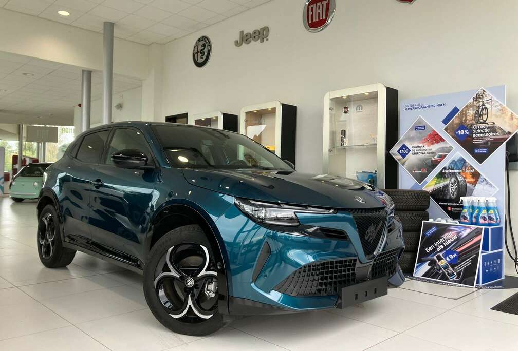 Alfa Romeo 1.2 TURBO AUTOMAAT  OPEN DAK + DODE HOEK + PDC V&A  ALFA ROMEO GARANTIE