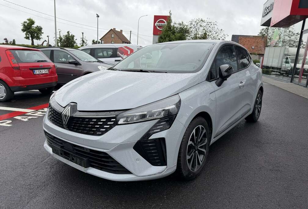 Renault Techno TCe 90 + Techno Pack
