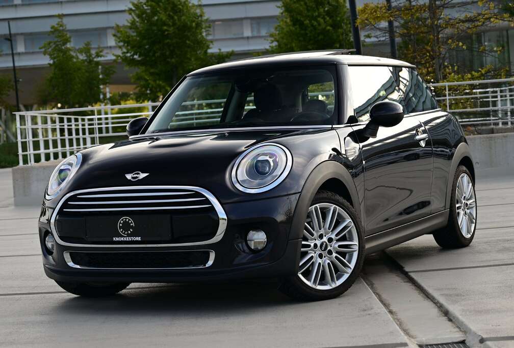 MINI SUNROOF / LED / NAVI / SPORTSEATS /