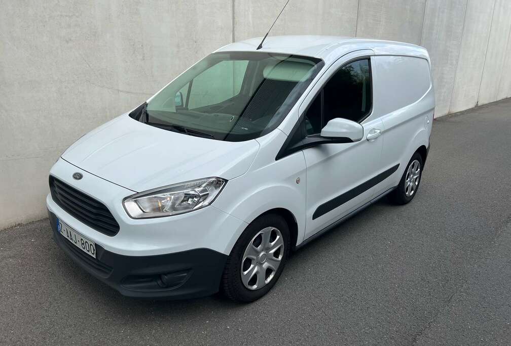 Ford 1.5 / Clim / Très bon état