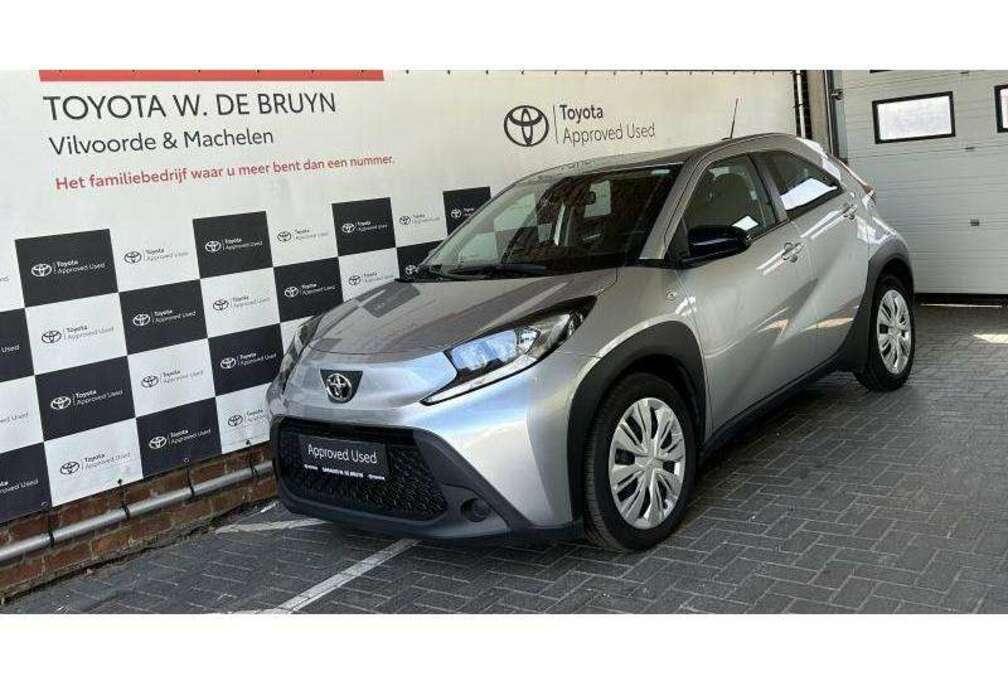 Toyota X play