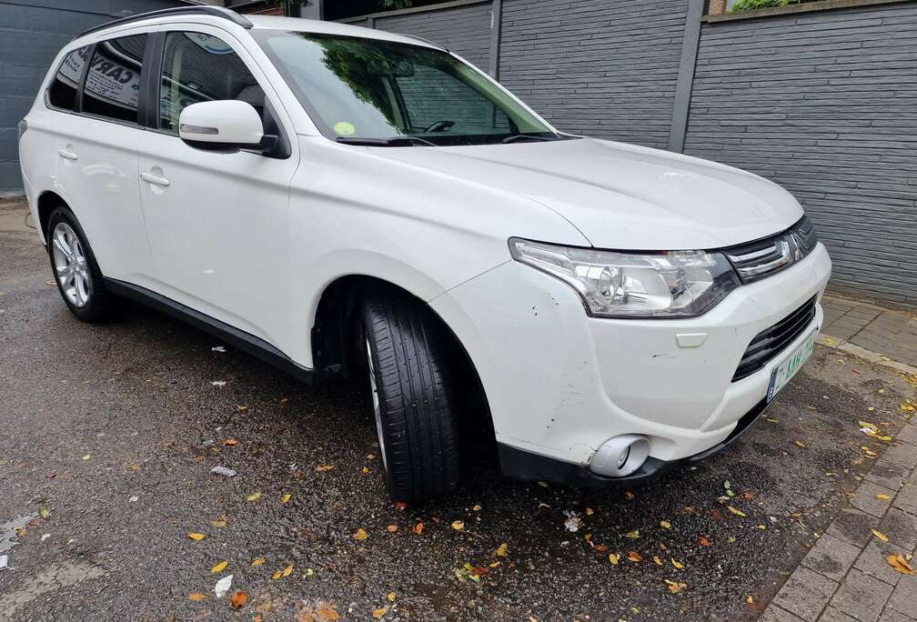 Mitsubishi Outlander 2.2 DI-D Intense Go DPF