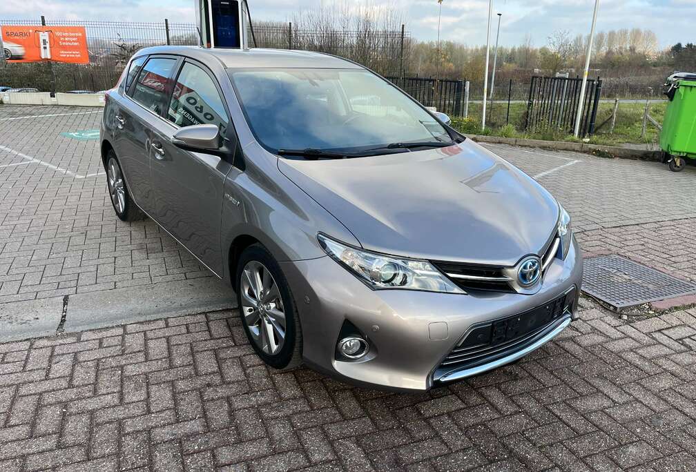 Toyota Auris HEV 1.8i HSD Lounge CVT