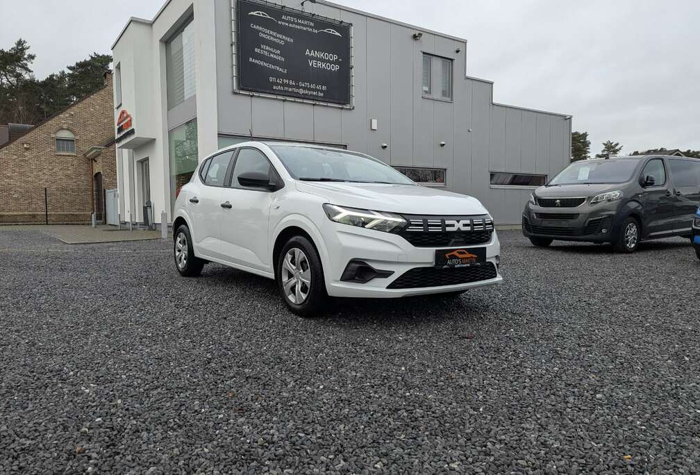 Dacia Essential  NIEUWSTAAT  PARKSENS  DAB  CRUISE