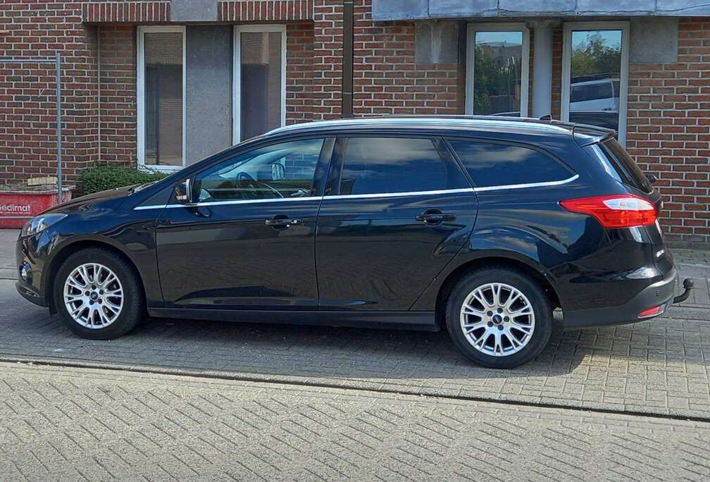 Ford Focus Turnier 1.6 Ti-VCT Titanium