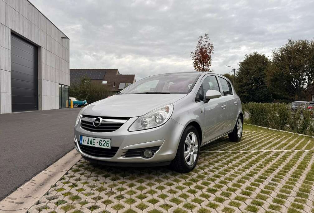 Opel 1.2 16V Cosmo