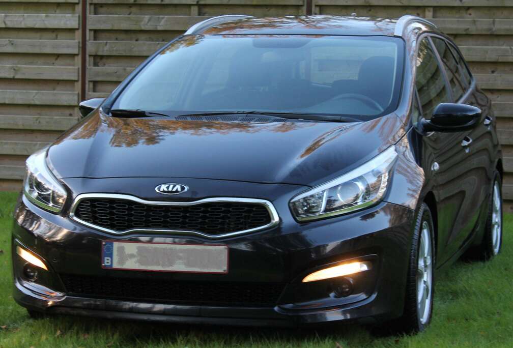 Kia Ceed 1.6 CRDi 136 ISG SW Edition 7