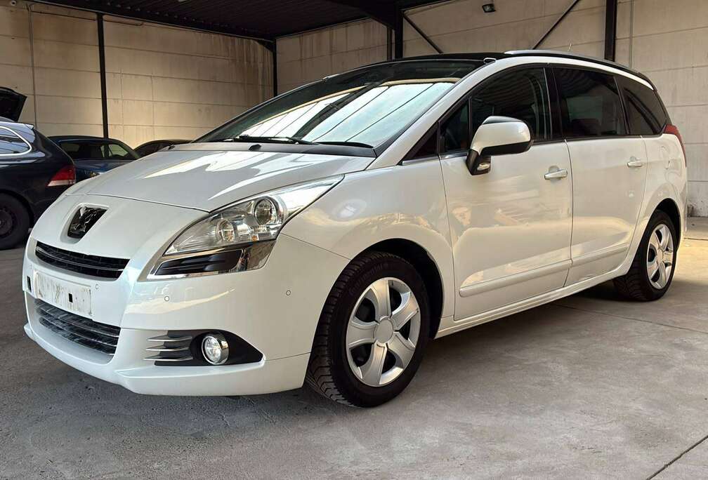 Peugeot ✅ 5008 1.6 HDi * 7 Places -*