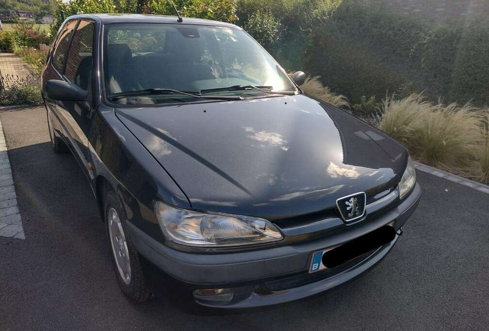 Peugeot 1.4i Midnight