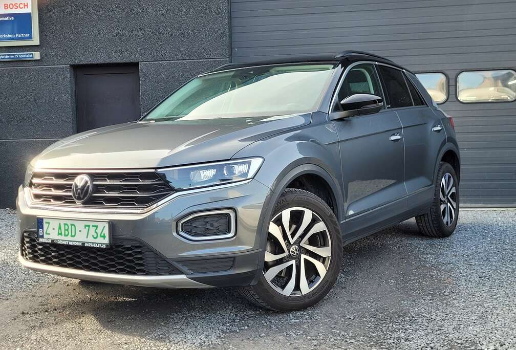 Volkswagen T-Roc 1.0 TSI active CAMERA/CARPLAY/TREKHAAK/17inc