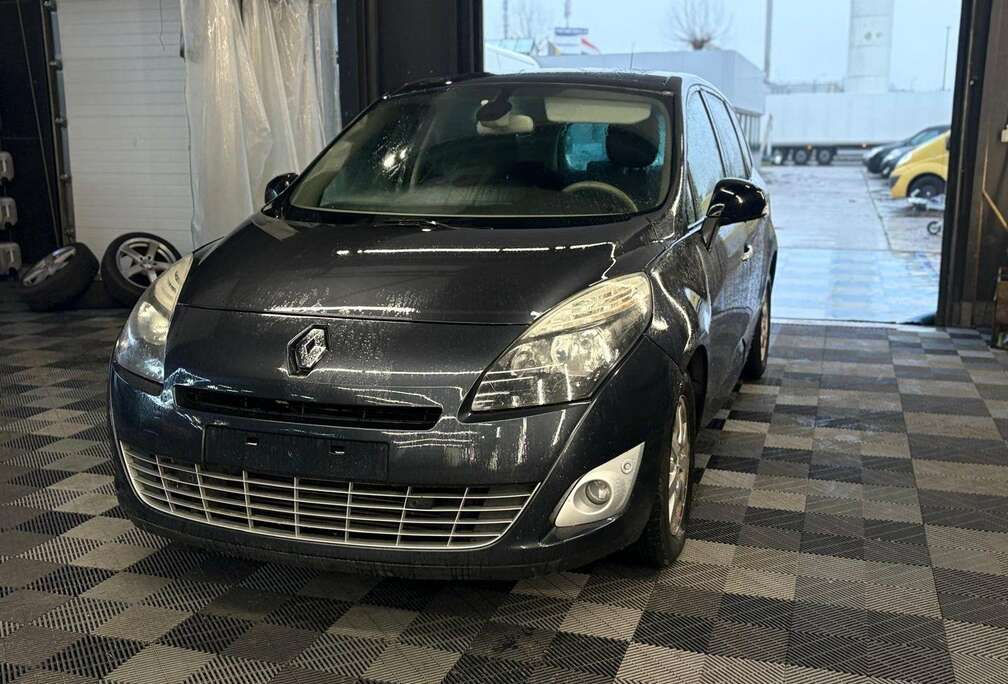 Renault 1.5 dCi AUTOMATIQUE bj. 2011 5pl. Euro 5 Pano. Dak