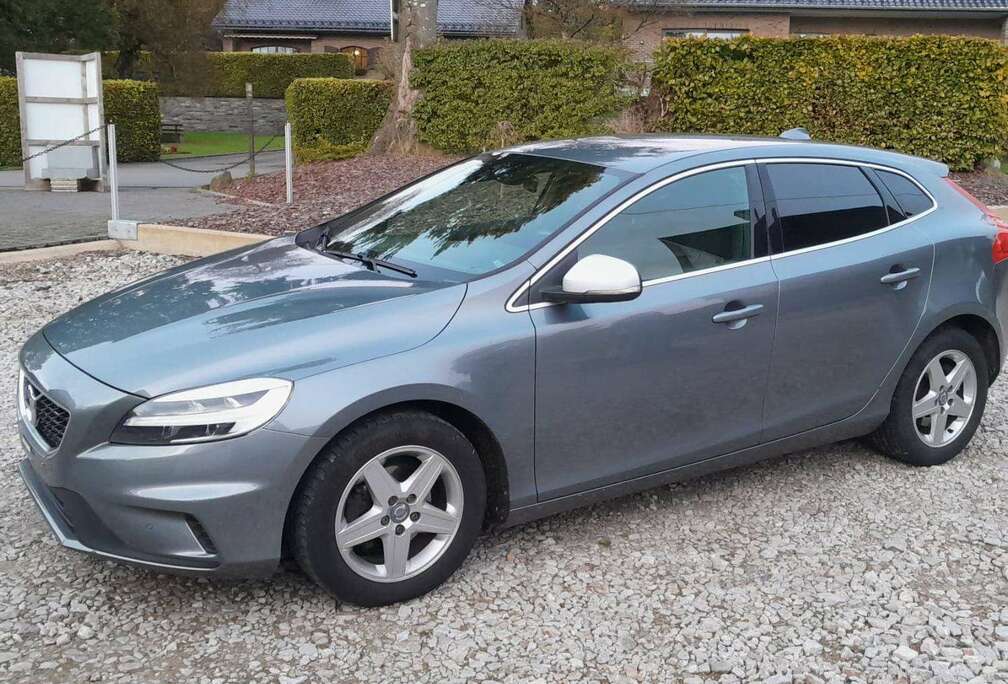 Volvo V40+2.0+D2+R-Design