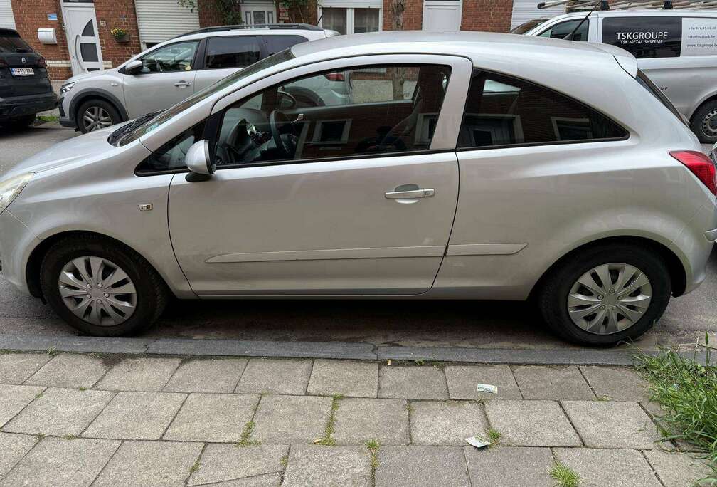 Opel Corsa 1.2i Cosmo