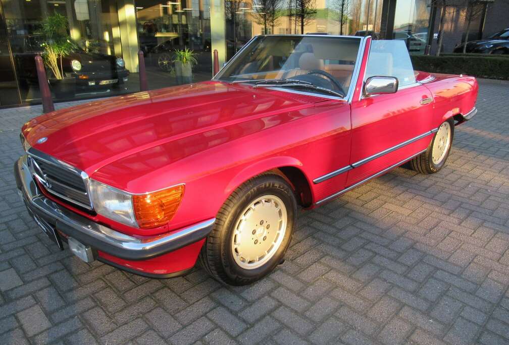 Mercedes-Benz SL W 107 Cabrio Automaat - Leder - Airco