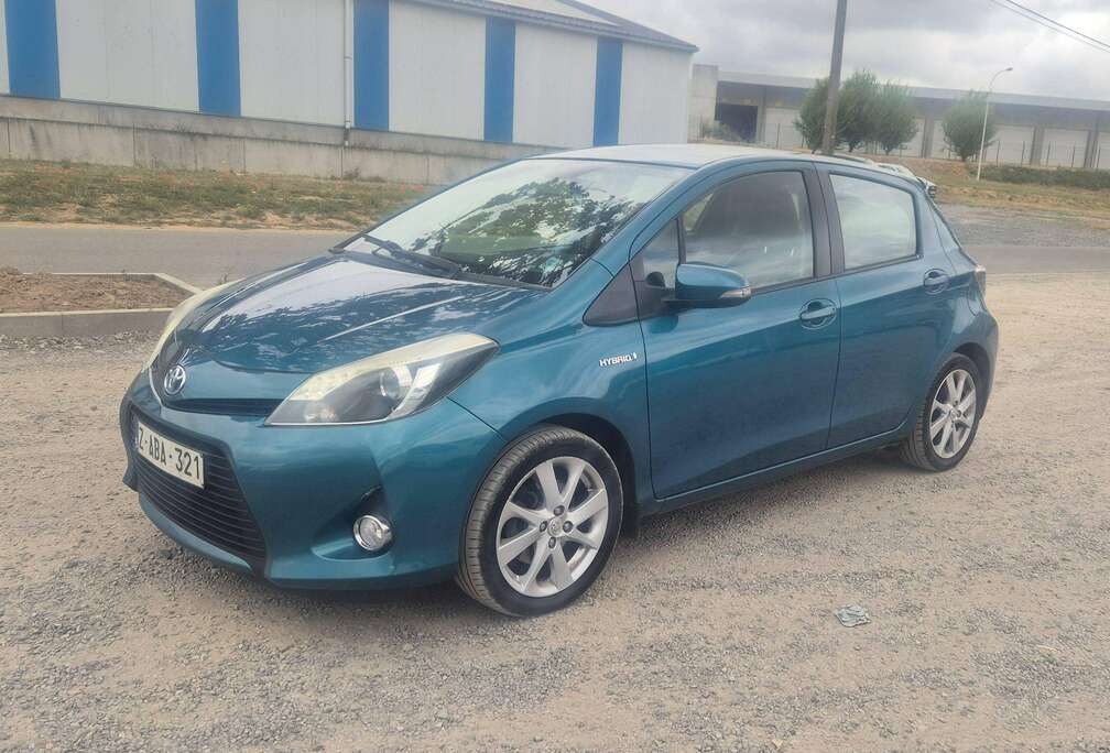 Toyota Yaris Hybrid 1.5i VVT- boîte automatique